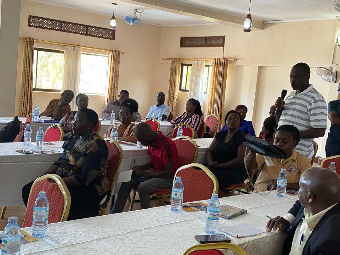 A poultry farmer from Busukuma Sub- County reacts to the research findings shared at the workshop held in Kasangati Town Council (photo credit: ILRI/Dreck Ayebare).