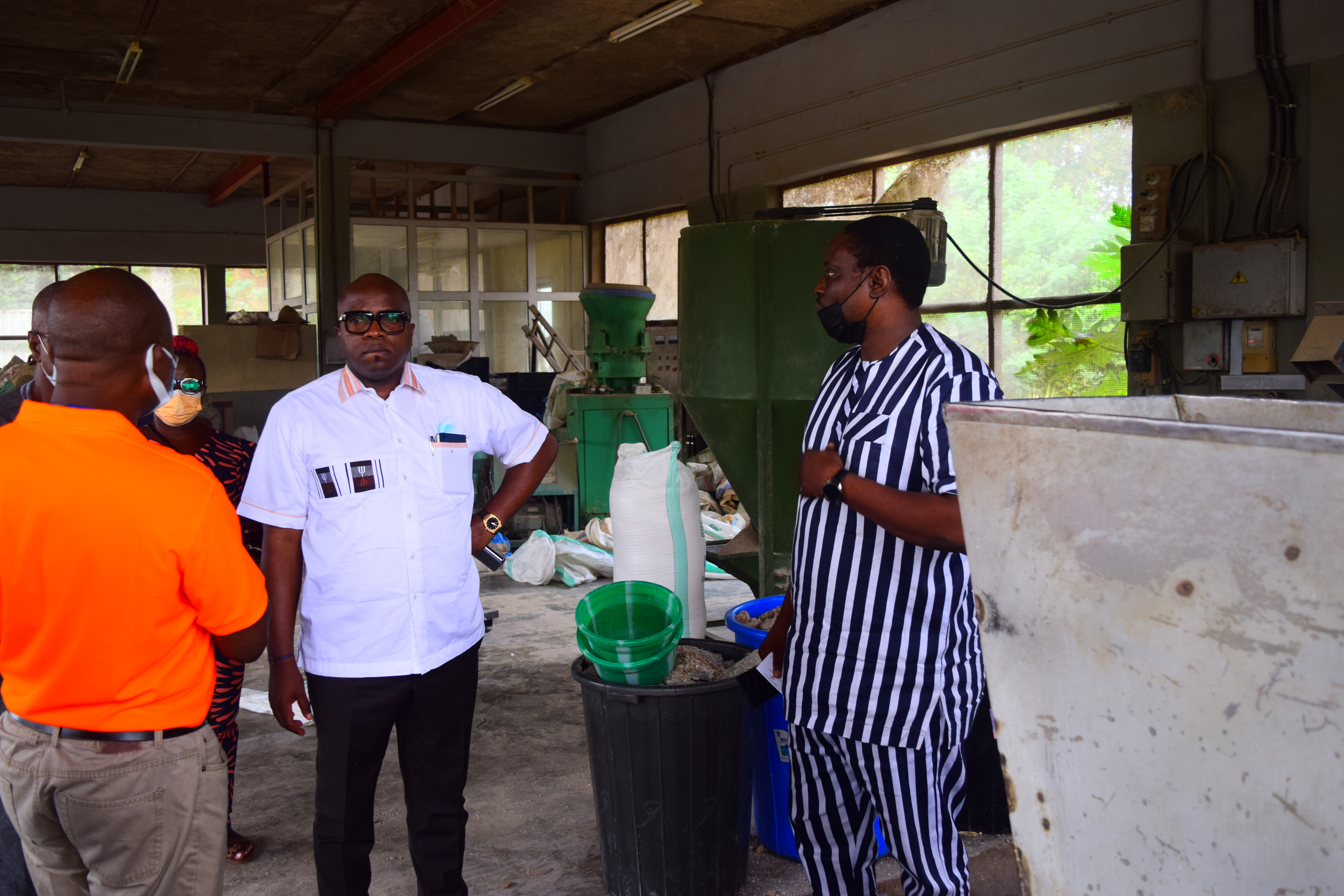 Special Envoy to the Democratic Republic of Congo President, Pacifique Kahasha Birindwa on a visit to ILRI's HQCP factory in IITA Ibadan (photo credit: ILRI/Folusho Onifade).