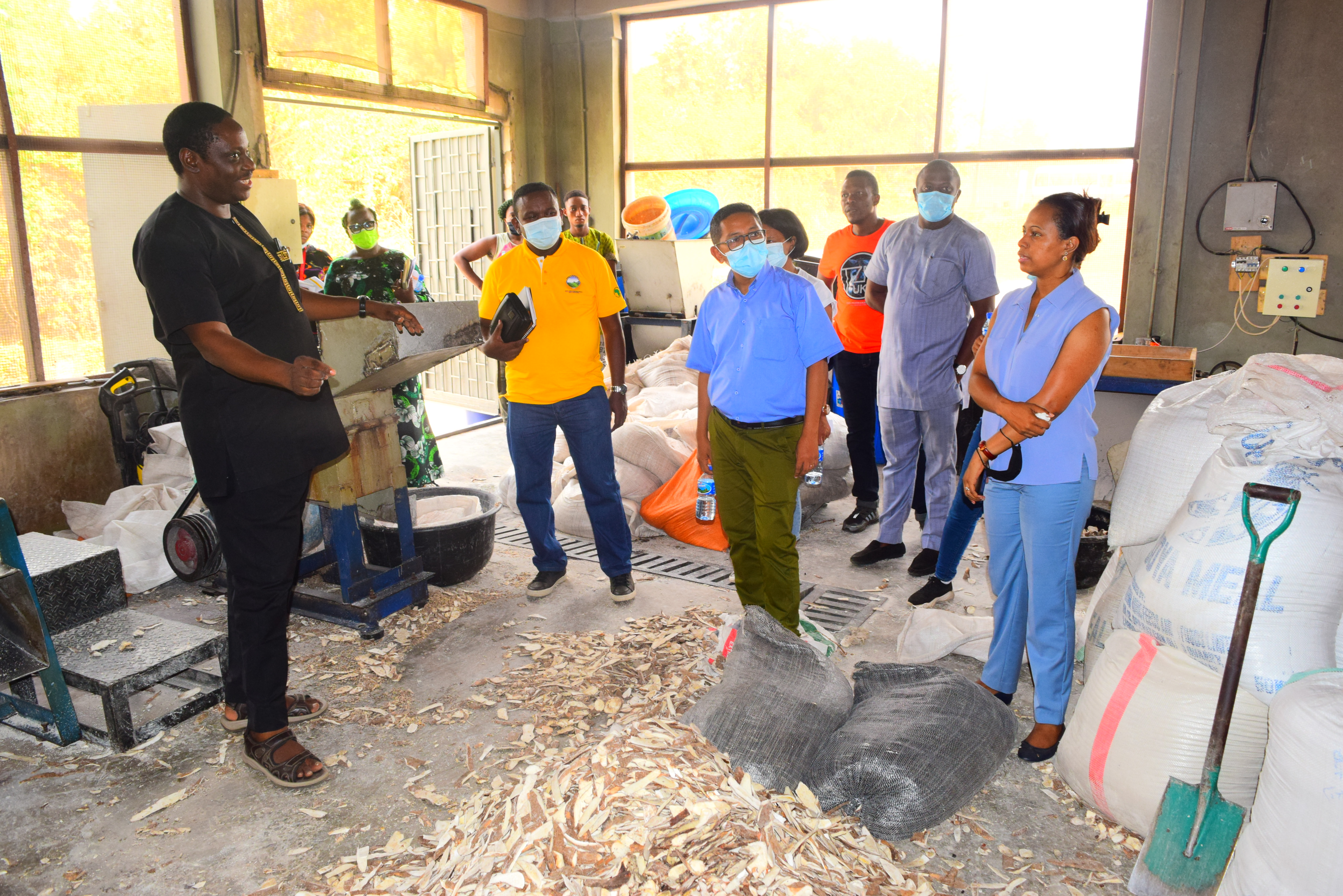 Delegates from the Government of Madagascar, headed by Mrs Fanjaniaina Raharinomena, the Secretary General of the Ministry of Agriculture, representing His Excellency, Xarifiid Ramilison, the Minister of Agriculture and Livestock at ILRI's HQCP factory in Ibadan (photo credit: ILRI/Folusho Onifade).