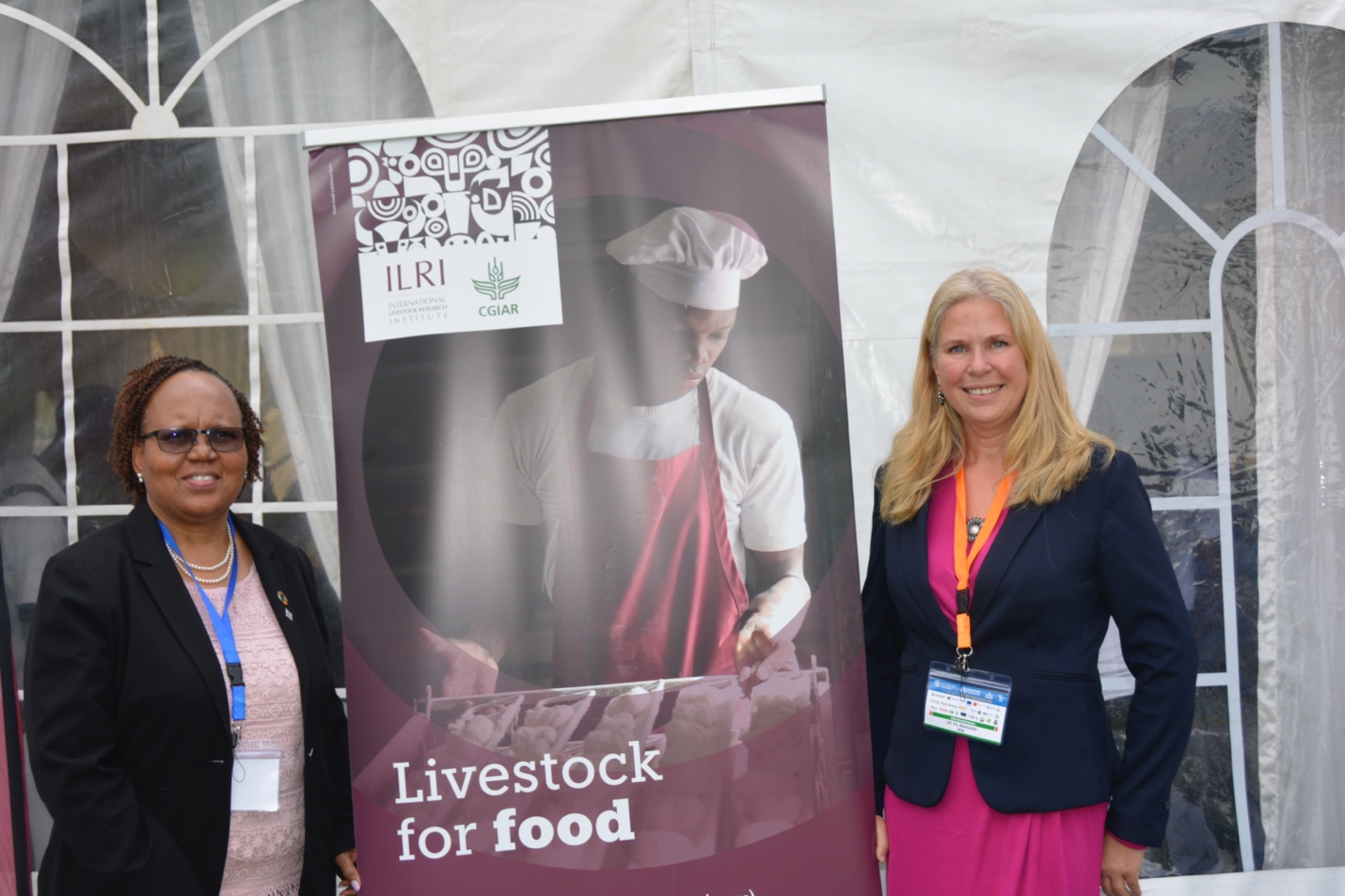 Siboniso Moyo (left) and Pil Holn Maargaard (right) at the summit (photo: Brenda Patrick/ ILRI).