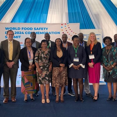 Speakers and organizers at the 2024 World Food Safety summit in Nairobi, Kenya (photo: Brenda Patrick/ ILRI).