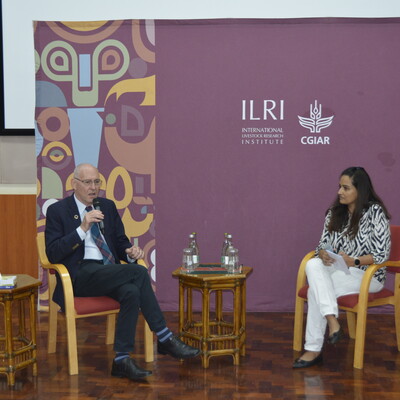 Iain Wright and Ekta Patel discussing Iain’s career during the fireside chat. Photo: Fenja Tramsen/ ILRI. 